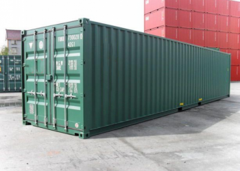 cek spesifikasi container 40 feet, ukuran kontainer 40 Feet panjang 40ft atau 12 m, lebar 8 ft atau 2.4 m, dan tinggi 9.6 ft atau 2.9 m, volume ruang sekitar 67.5 m3.