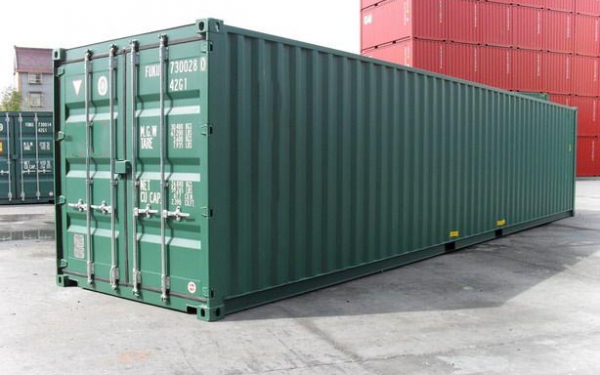 Ukuran Container 40 Feet Sesuai Standar ISO 6 cek spesifikasi container 40 feet, ukuran kontainer 40 Feet panjang 40ft atau 12 m, lebar 8 ft atau 2.4 m, dan tinggi 9.6 ft atau 2.9 m, volume ruang sekitar 67.5 m3.