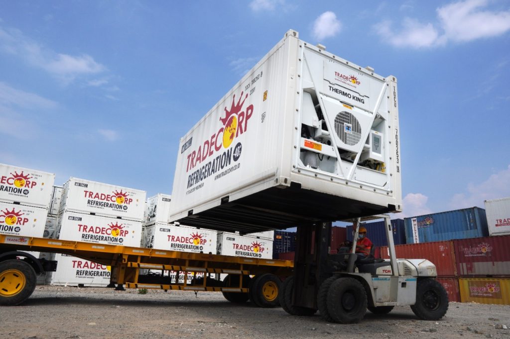 proses pemindahan Reefer container / kontainer berpendingin, container reefer adalah