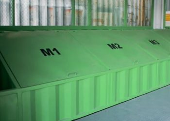 pakai kontainer sampah