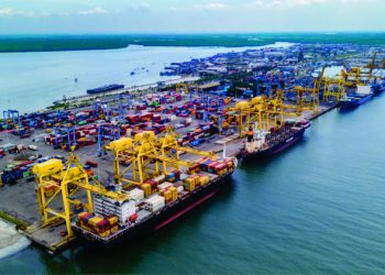 kontainer di Pelabuhan Belawan