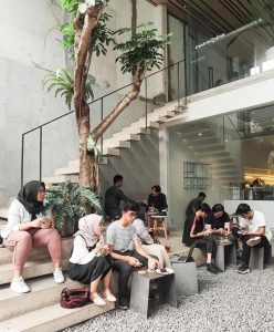 cafe instagramable di bandung , konsep tempat nongkrong sederhana