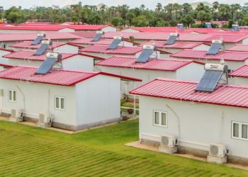 apa itu Sandwich Panel? simak penjelasan lengkap tentang sandwich panel dengan material EPS, mineral wool atau polyurethane (PIR). cek juga harga dinding sandwich panel, atap sandwich panel dan plafon sandwich panel di artikel ini.