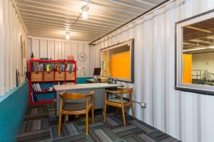 desain interior office container