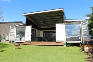 Sulap Container Bekas Jadi Akomodasi Penghasil Cuan! (Warrnambool, Australia)