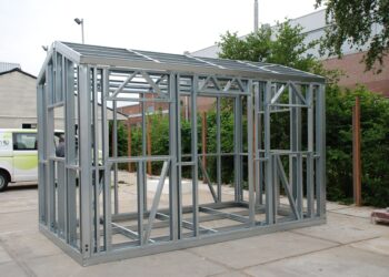 Konstruksi Rumah Baja Ringan