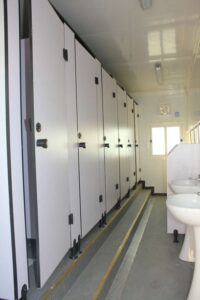 20 FEET TOILET FLAT PACK PORTABLE MODPACK DENGAN RAISED FLOOR 1