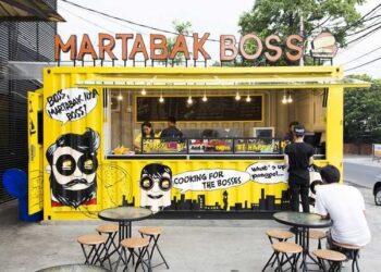 10 Ide Model Booth Container Jadi Cafe Desain Unik & Praktis