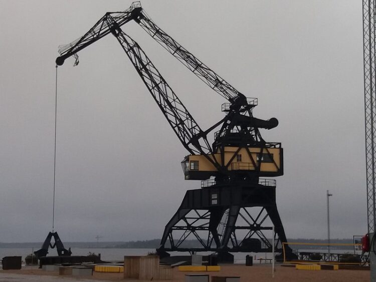 Harbour Mobile Crane (HMC)