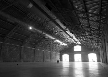 6 Tempat Menyimpan Barang Cadangan yang Cepat Dibangun