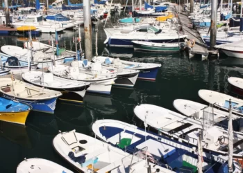 Dermaga adalah Tempat Kapal Berlabuh