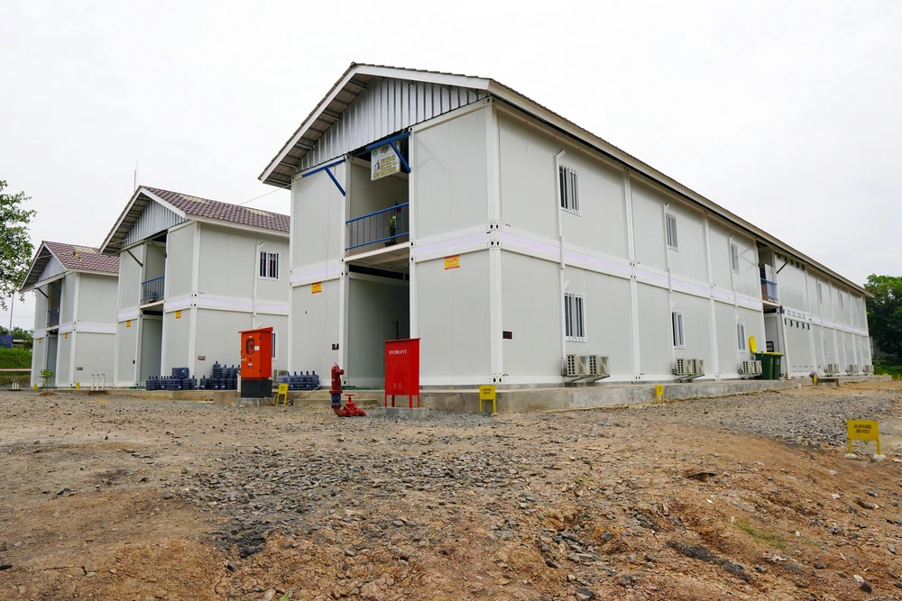 Mess Tempat Kerja dari Modular 5