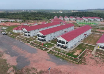 Cara Mudah Bangun Gedung Komersial di Lokasi Proyek!