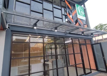 Bangunan Coffee Shop Berbasis Modular