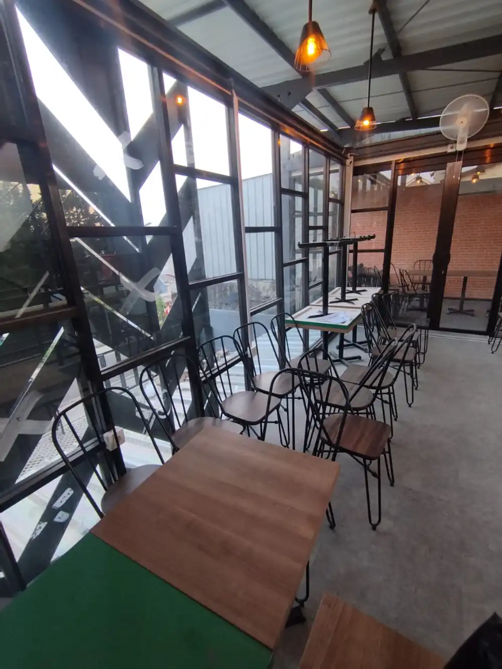 Bangunan Coffee Shop Berbasis Modular 4