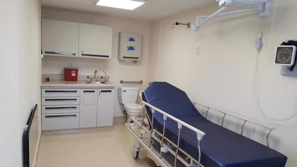 Custom Container Jadi Office, Mess, Toilet, Gudang, Bengkel 12 Jual Laboratorium Medis Kontainer Portable untuk Darurat 1