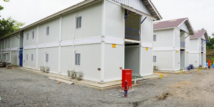 Rumah Modular Dibuat 2 Lantai