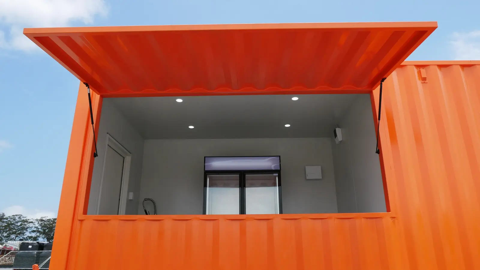 Container Bar With Cool Room 3