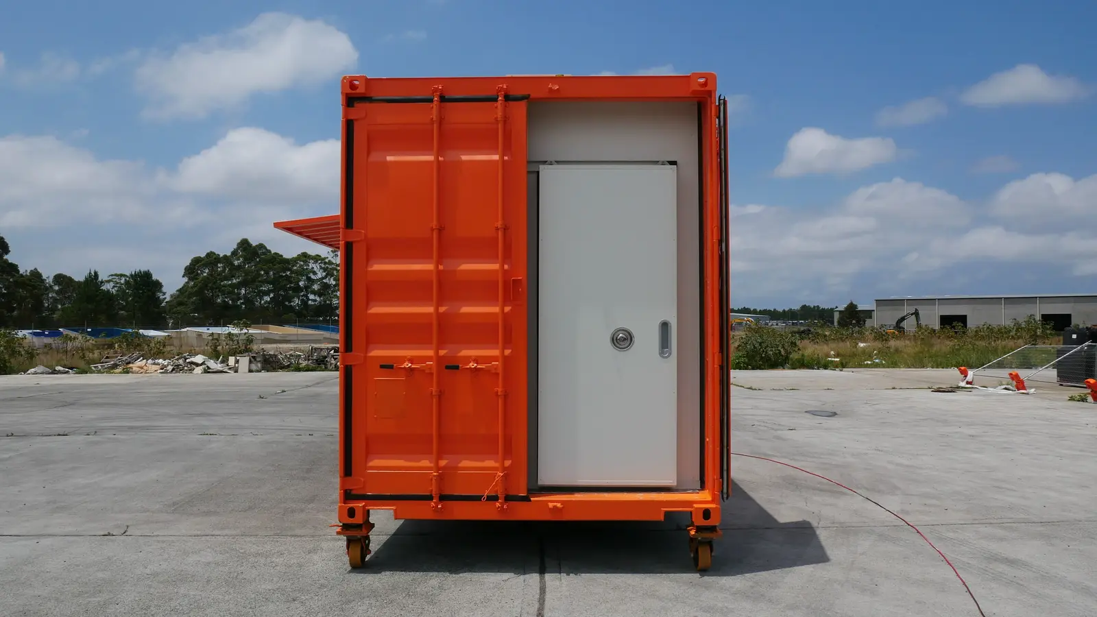 Container Bar With Cool Room 4