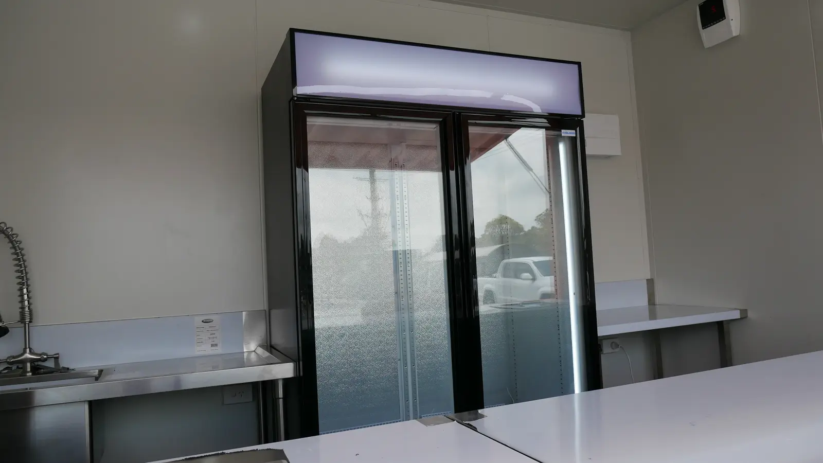 Container Bar With Cool Room 5