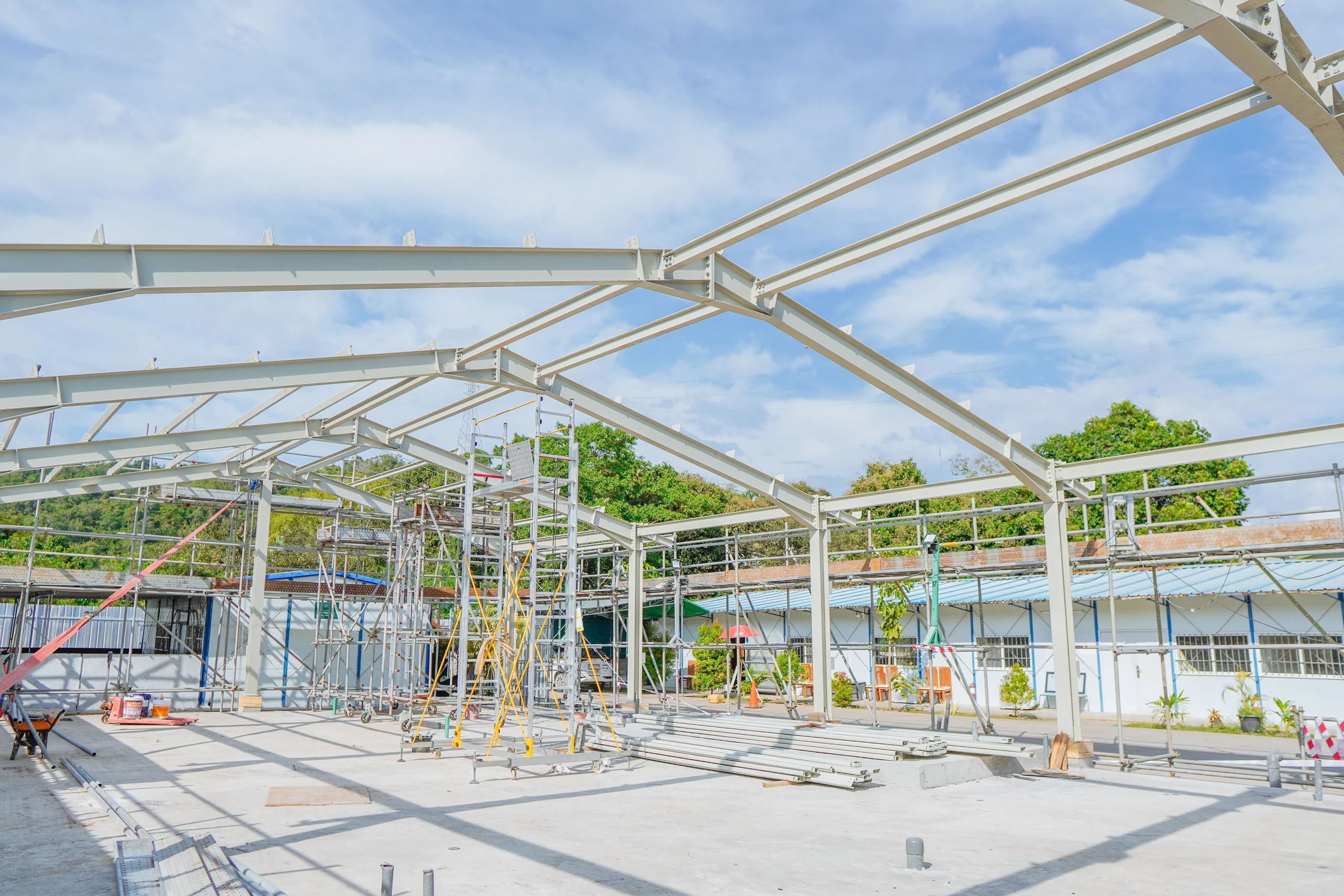 Desain Rumah Potong Ayam dengan Konstruksi Baja Portal Frame 1