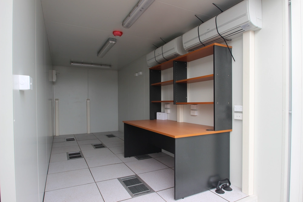 Ruang Data Center 8