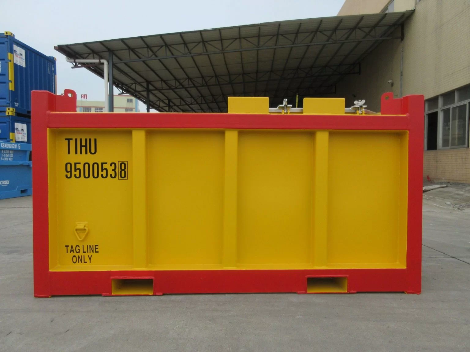 DNV Offshore Container Mud Skip with Dimensions of 7’10” x 5’7” x 4’2” 5 DNV Offshore Container Mud Skip Ukuran 7’10” x 5’7” x 4’2” Right-side