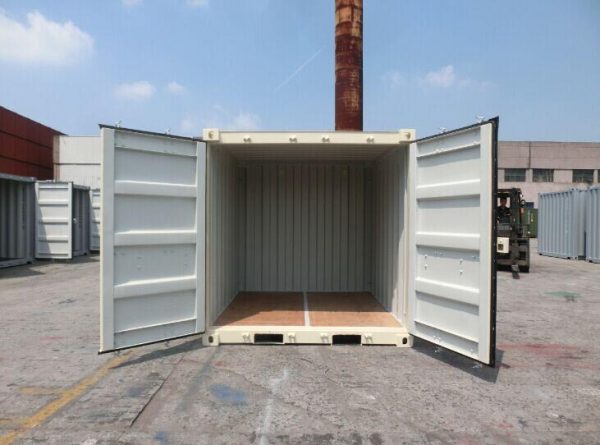 8’ Mini Shipping Container