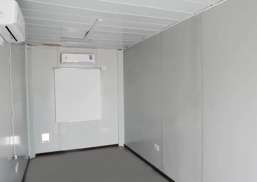 Formula E 2023 Office Single Indoor