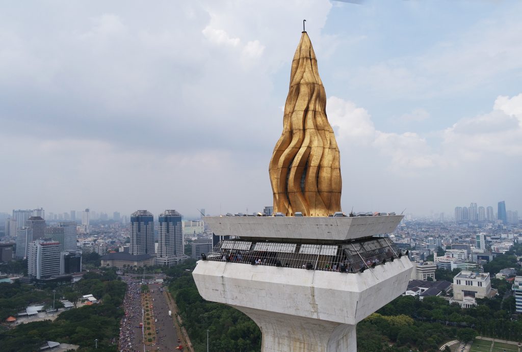 monas
