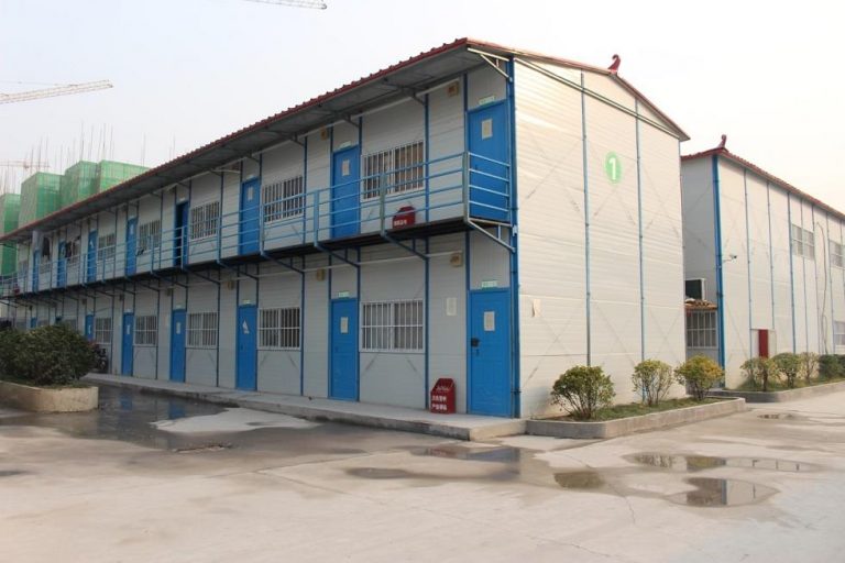 Jual K-House & T-House Hunian Prefabrikasi Harga Terbaik. Tersedia unit baru/bekas portable classroom, mobile classroom, modular second story additions, 2 story modular homes / houses bisa untuk bermacam kebutuhan bangunan portable / darurat.