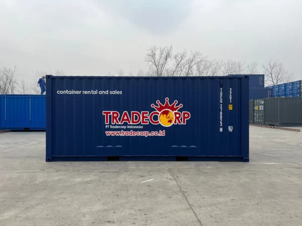 Container general purpose warna biru cobalt view samping.